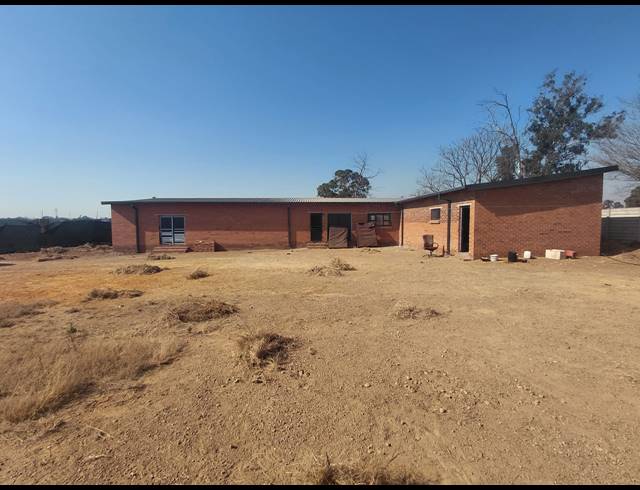 20,000M² INDUSTRIAL YARD FOR SALE IN POMONA